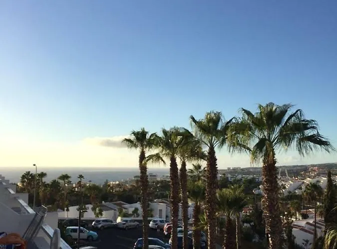 Village Island Heights * Адехе