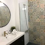 דירה Village Island Heights *