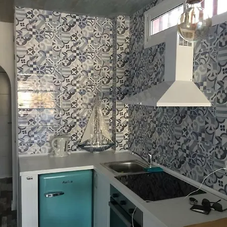 Village Island Heights דירה